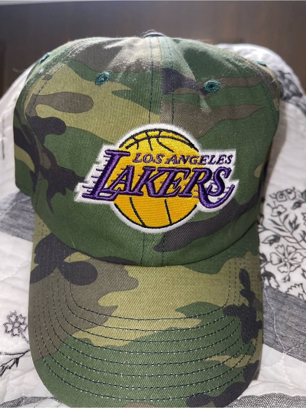 Los Angeles Lakers Camo Baseball Cap - Green Camo